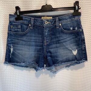 Women’s GUESS‎ Vintage-Inspired Denim distressed Mom Jean Shorts size 28